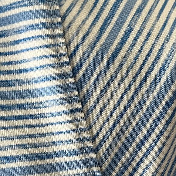 Vineyard Vines Performance Light Blue Striped Polo Whale Polo SZ L - Picture 4 of 8